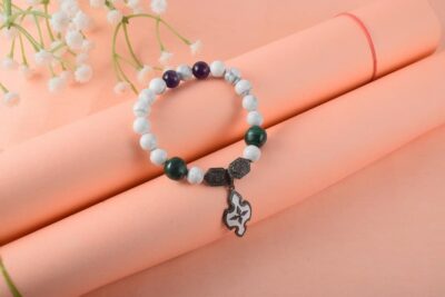 Limpact symbolique du grenat a travers les epoques et ses implications culturelles.